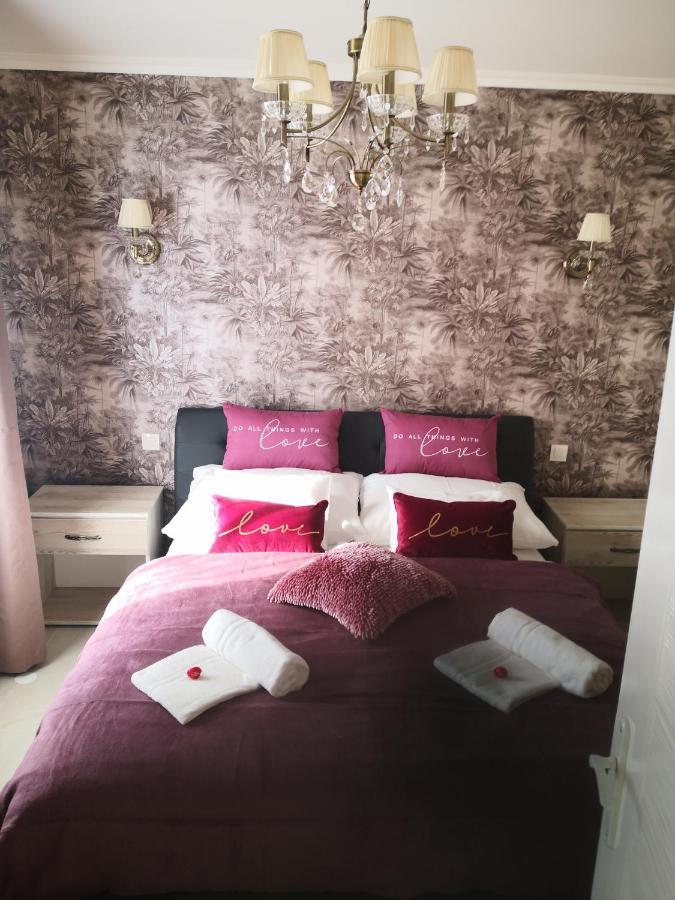 Kupola Apartman Szeged Buitenkant foto