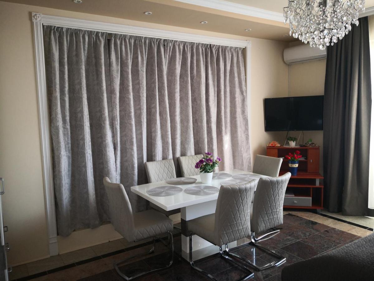 Kupola Apartman Szeged Buitenkant foto