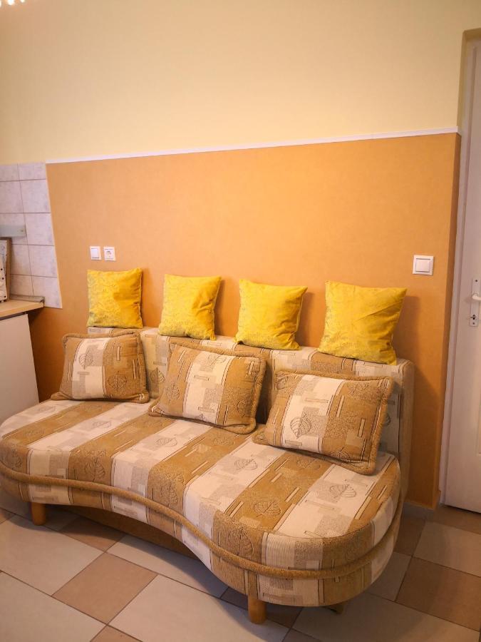 Kupola Apartman Szeged Buitenkant foto