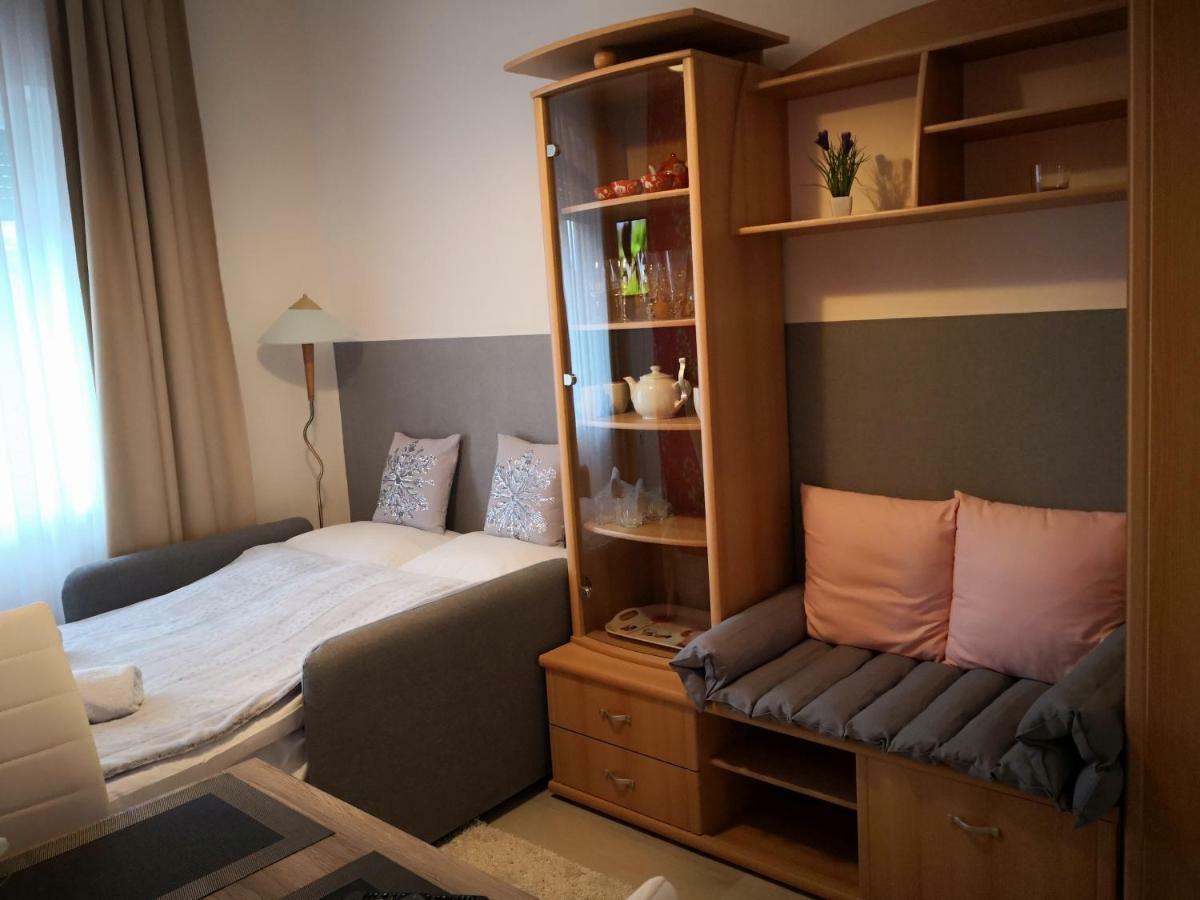 Kupola Apartman Szeged Buitenkant foto