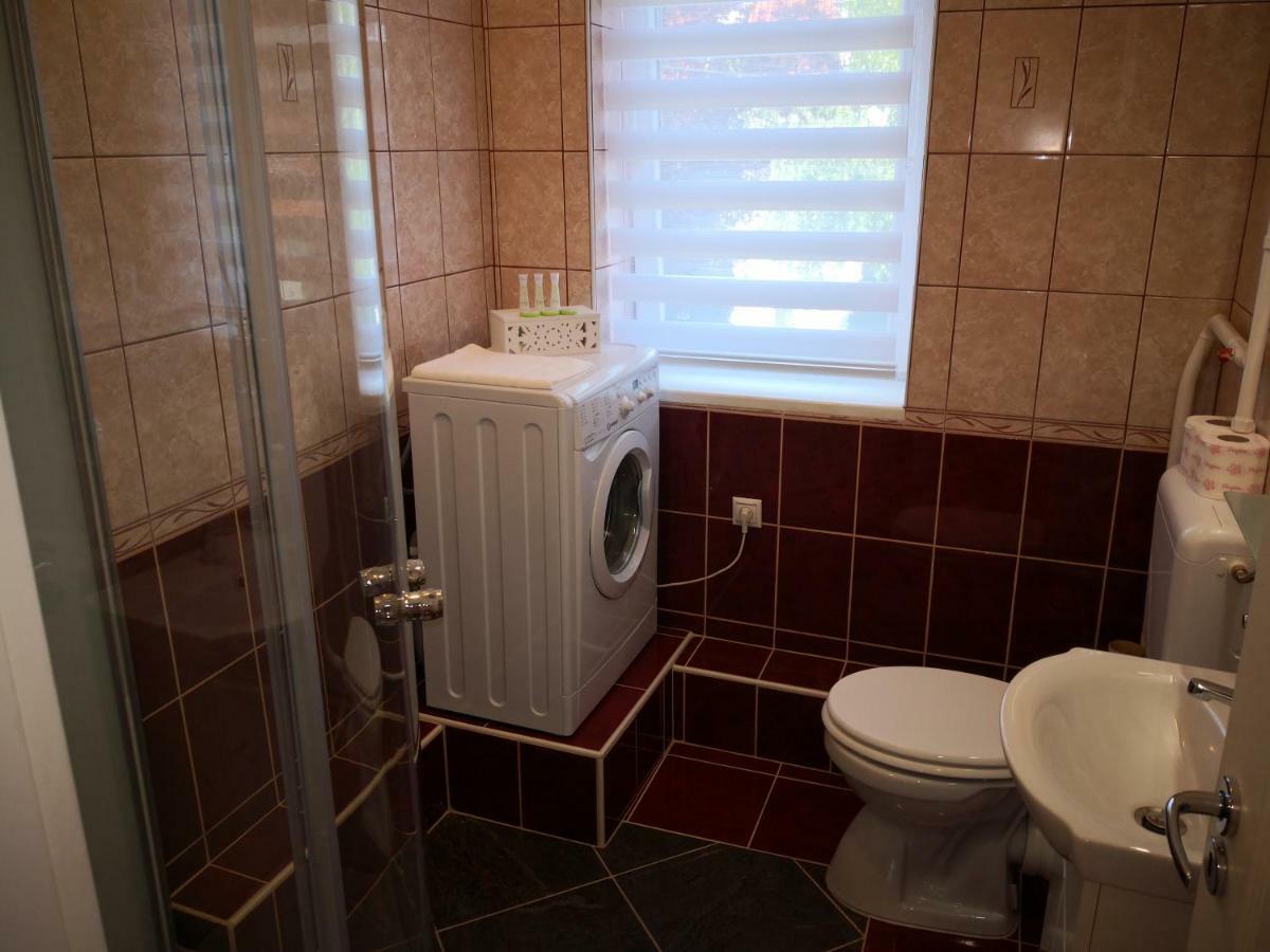 Kupola Apartman Szeged Buitenkant foto